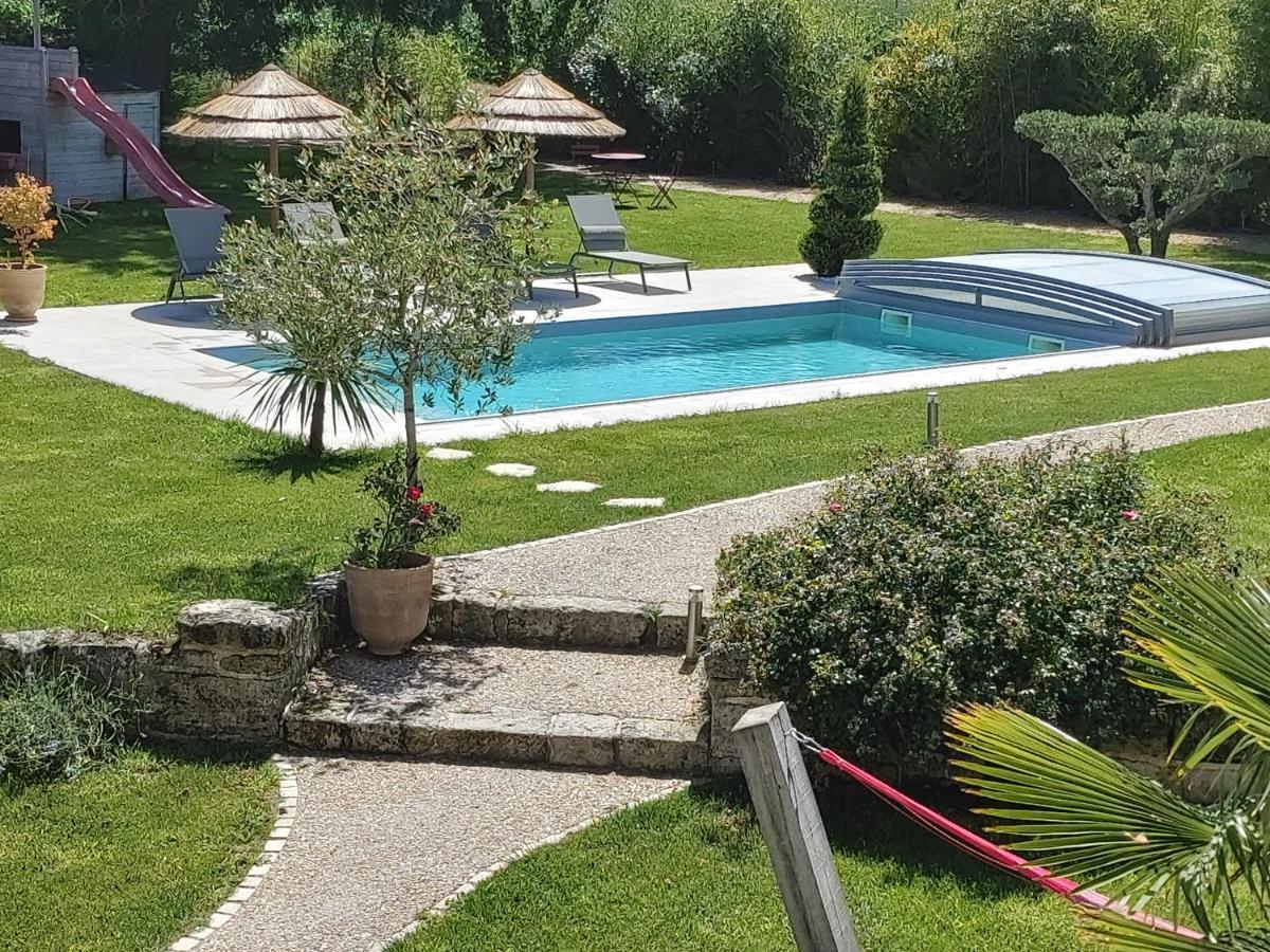 Chambres d'hôtes Les Marguerites Champdolent Extérieur photo